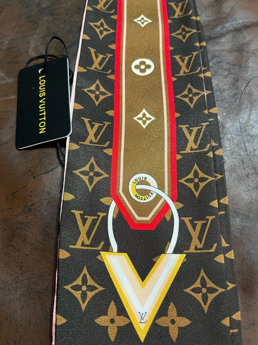 🟫 Louis. Vuitton. Brown Monogram Mininmalle Bandeau Silk Scarf